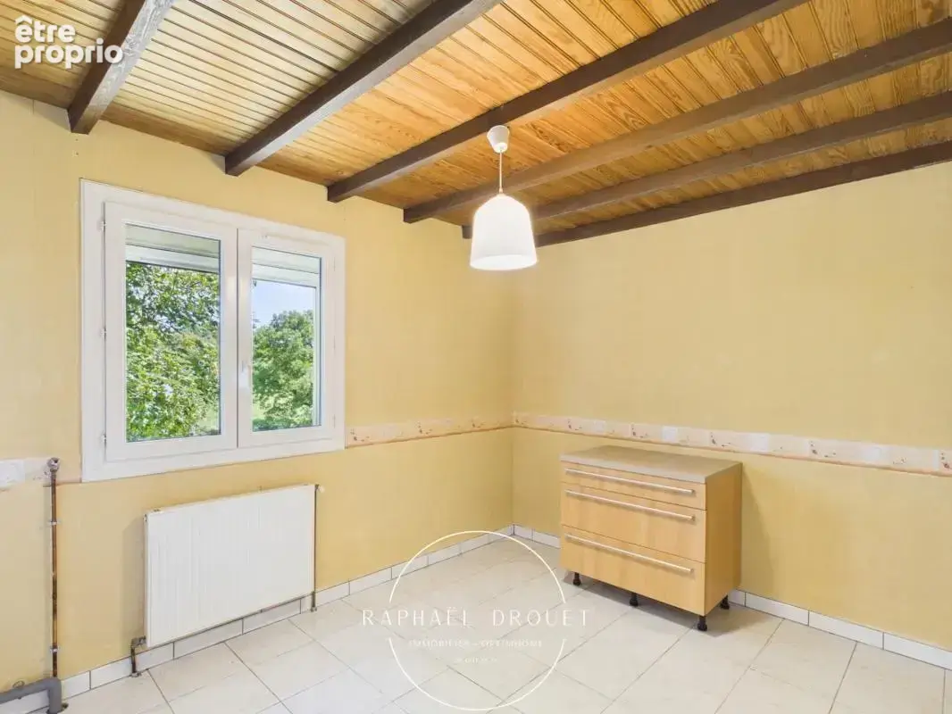 Jardin (38200) - Propriété familiale (196 m2) avec jardin, garage, atelier, et potentiel de valorisation foncière à 5 min de Vie - photo 15