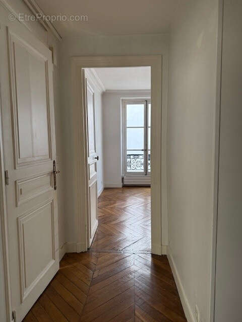 Appartement à PARIS-9E