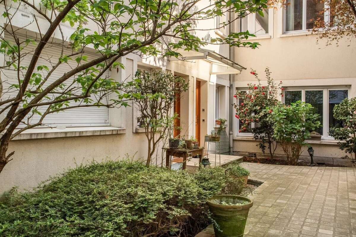Appartement à PARIS-19E