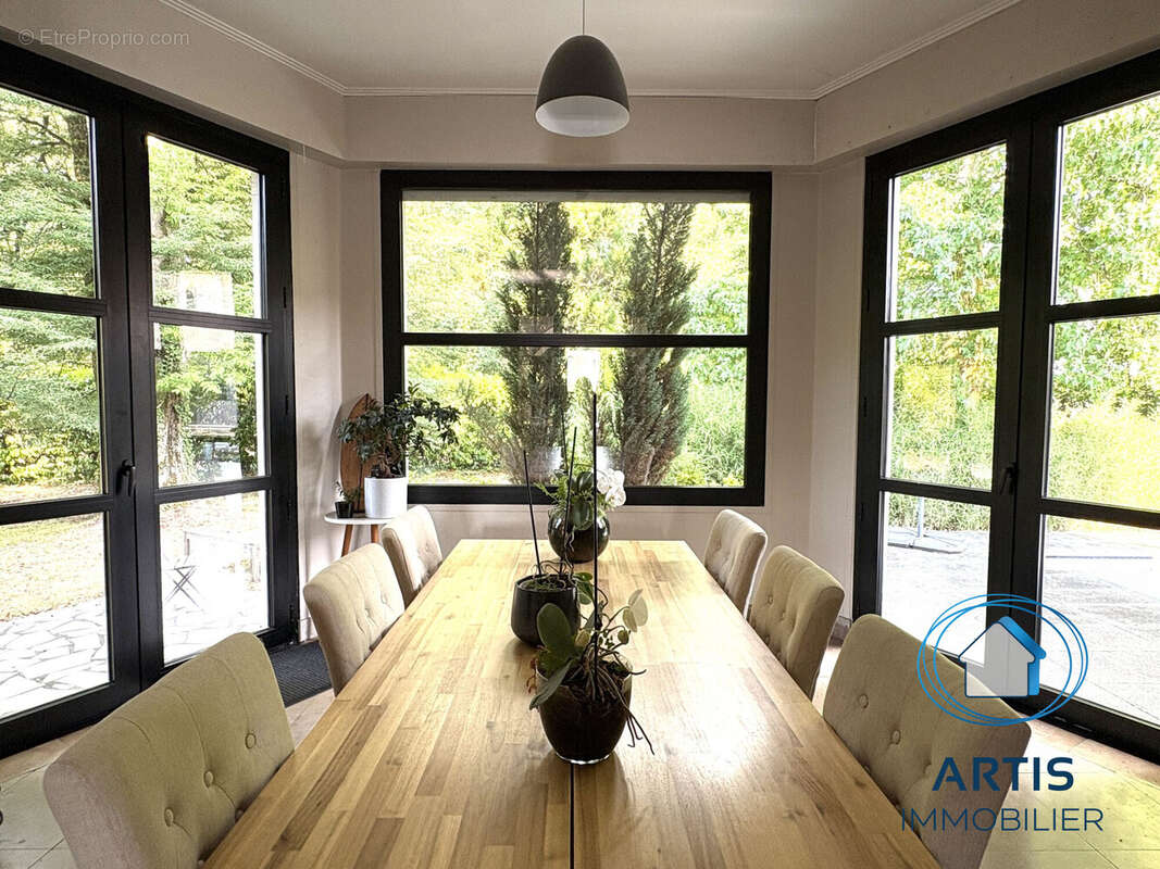 Maison 350 m² à Saint-Vincent-De-Tyrosse  - photo 4