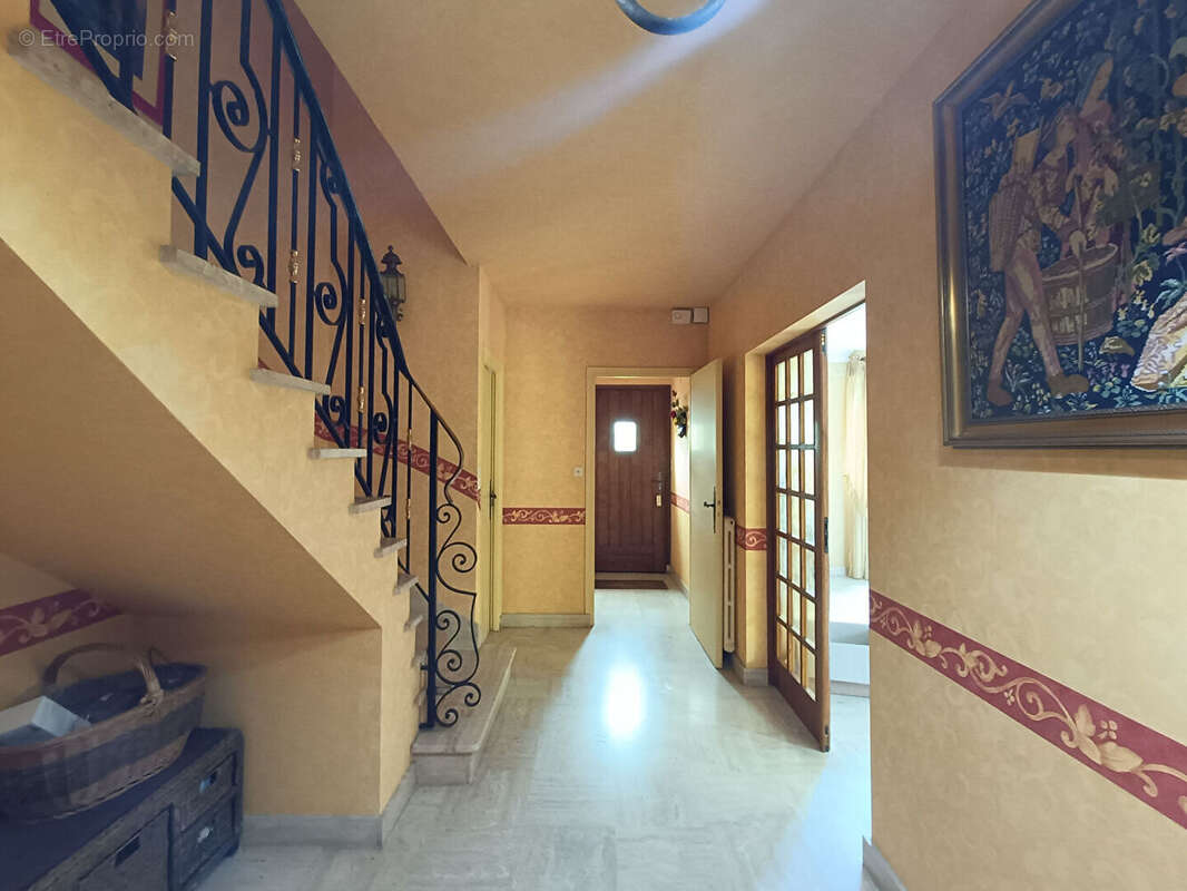 Belle maison sur vaste terrain ! - photo 12