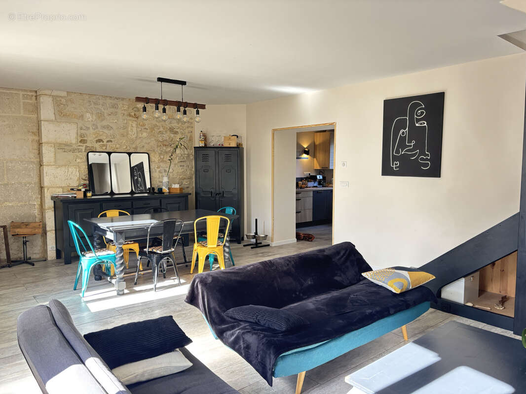 Maison à MAGNAC-SUR-TOUVRE