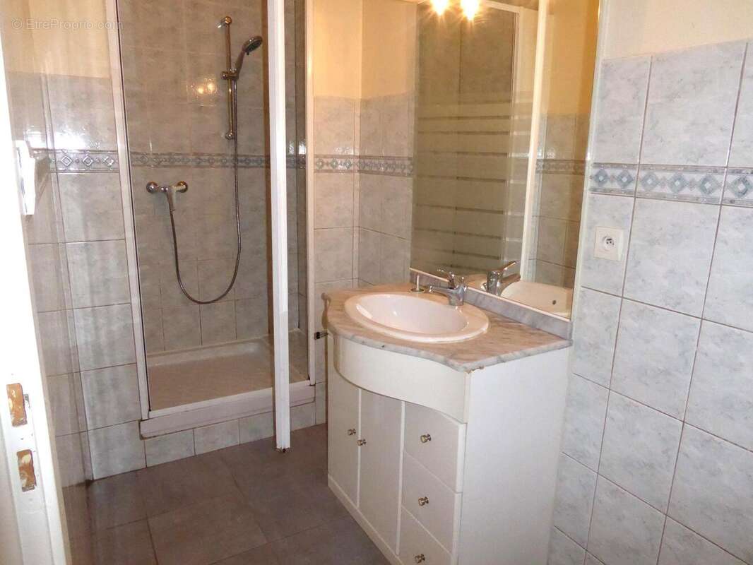 Appartement 81 m² à Vals-Les-Bains  - photo 8