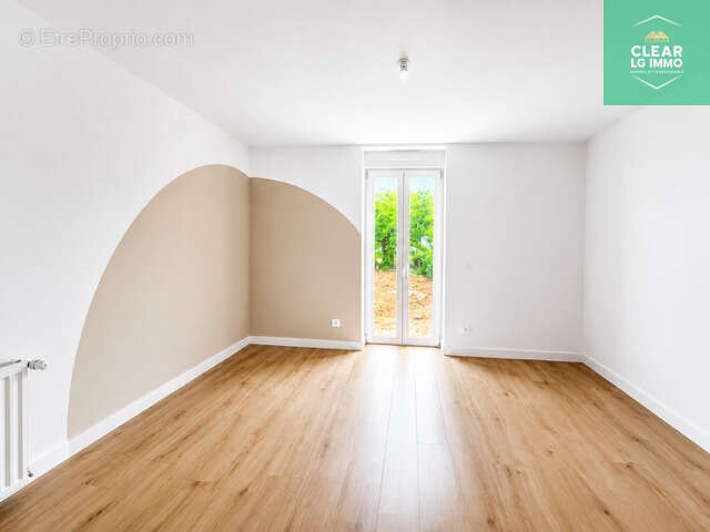 Maison rénovée 5 pièces avec jardin Clouange - photo 3
