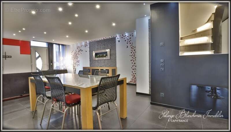 Maison à NISSAN-LEZ-ENSERUNE