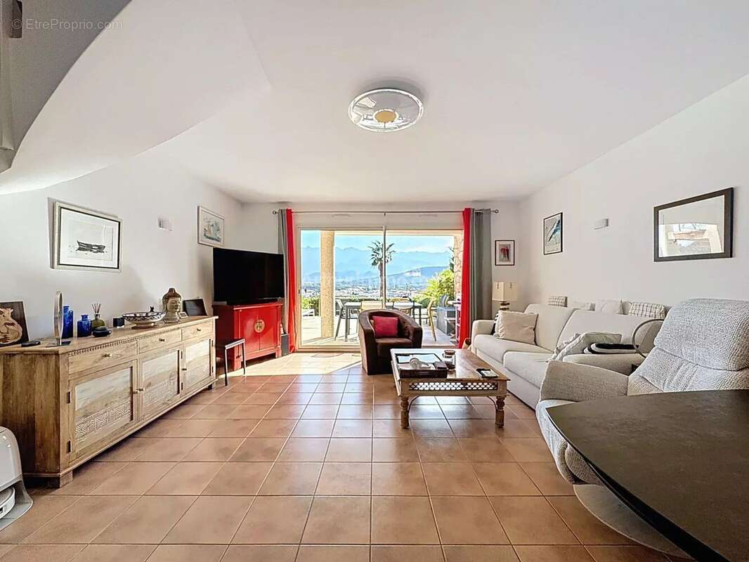 Appartement à CALVI