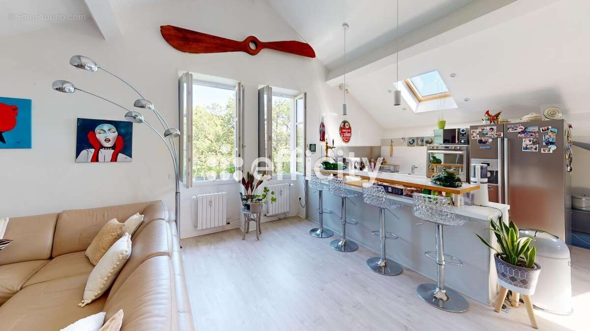 Appartement à FONTAINES-SUR-SAONE