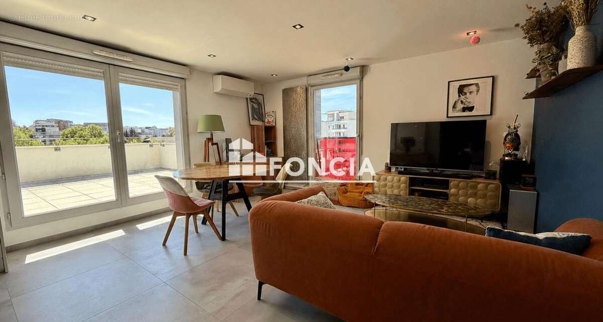 SEYNOD – Appartement T3 dernier étage avec terrasse de 35 m² plein sud et vue montagnes - photo 4