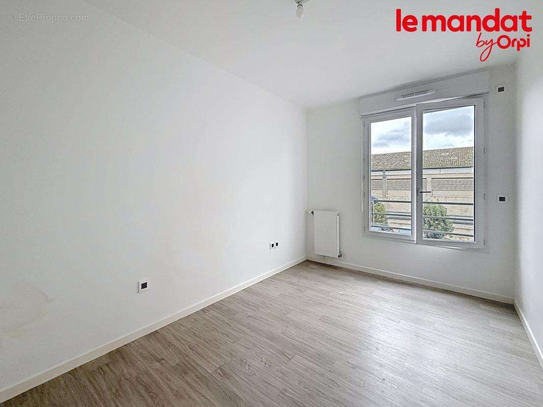 Appartement à HARDRICOURT