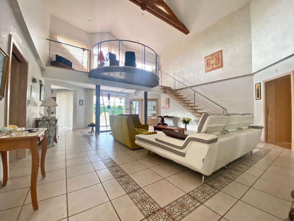 Maison individuelle F6 de plain pied avec piscine - photo 4