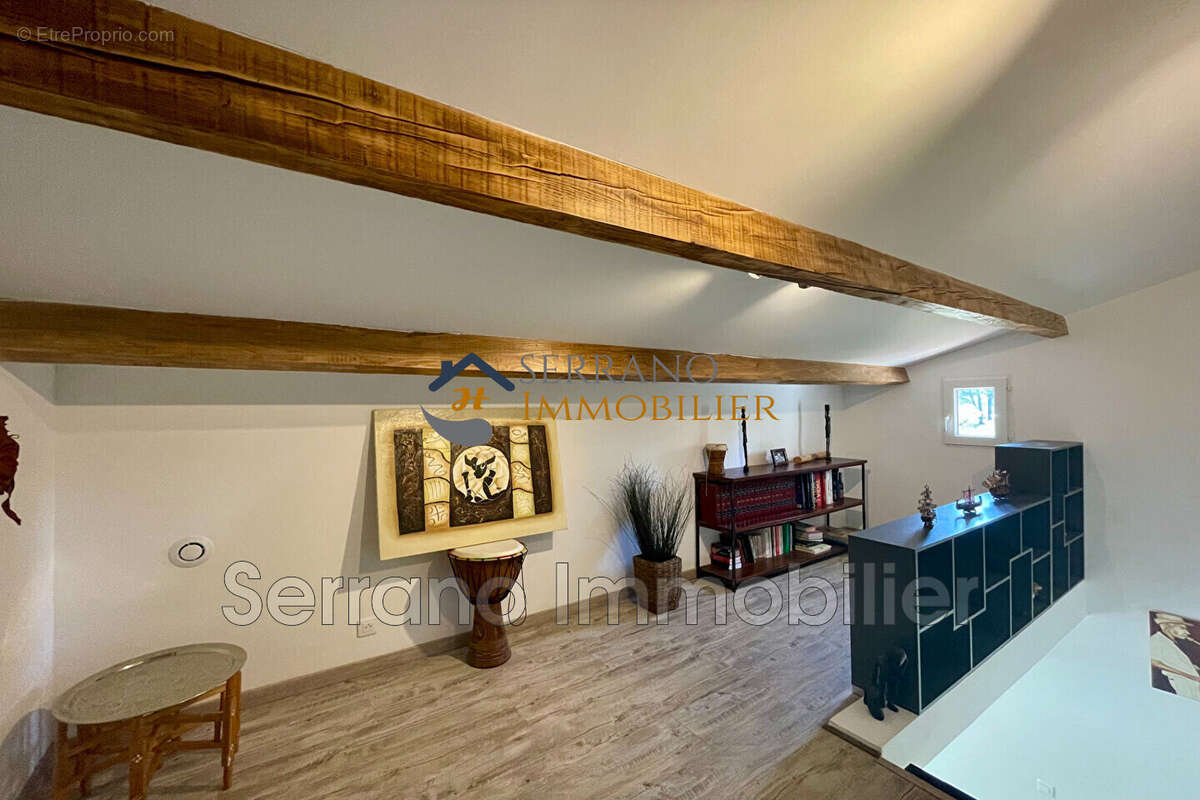 Maison 145 m² à Eyragues  - photo 4