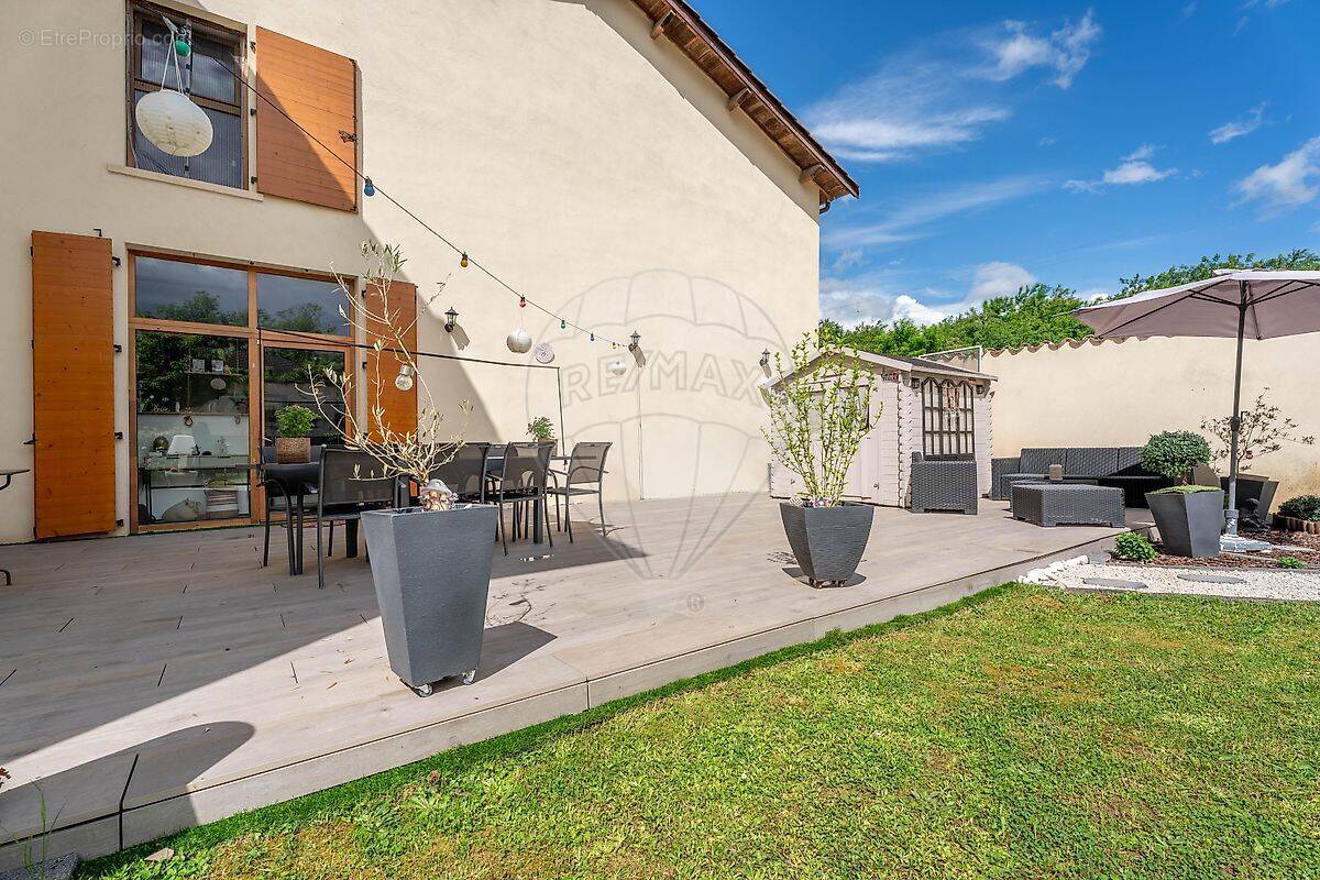 Maison à ARNAS