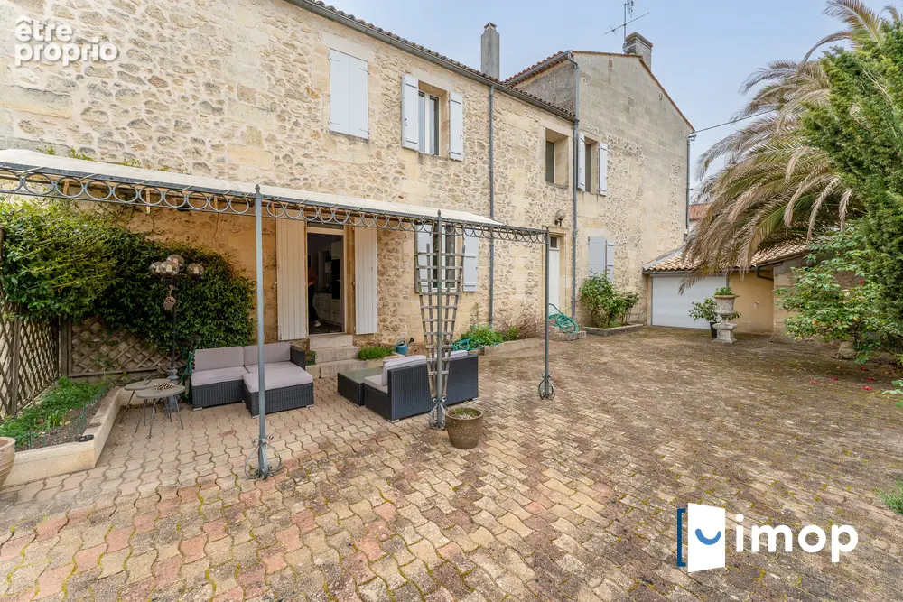 Somptueuse propriété en pierre datant de 1763, surface habitable de près de 400 m2 et jardin 1000m² - photo 5