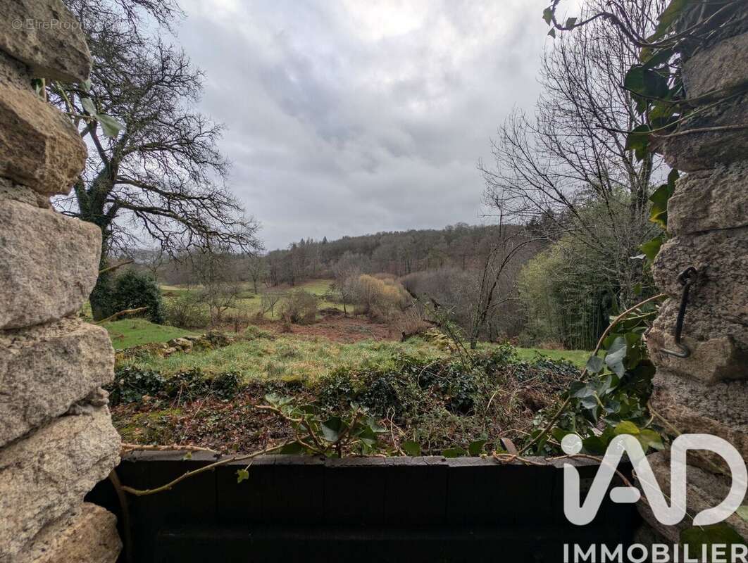 Photo 2 - Maison à CHATELUS-LE-MARCHEIX