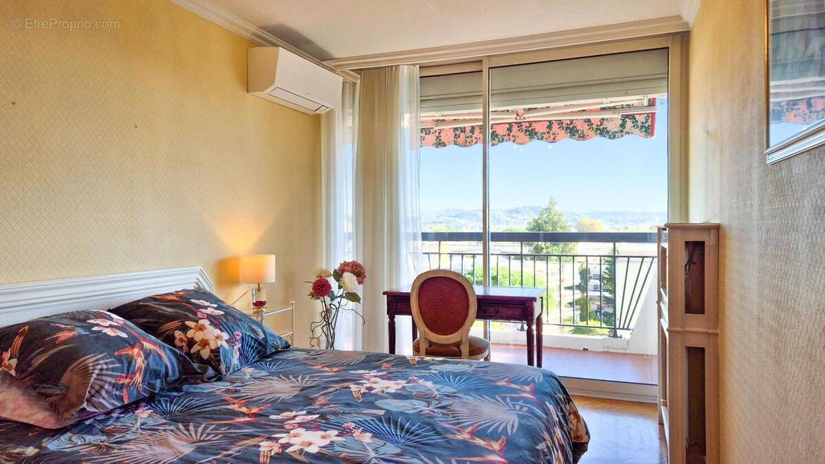 Photo 4 - Appartement à MANDELIEU-LA-NAPOULE