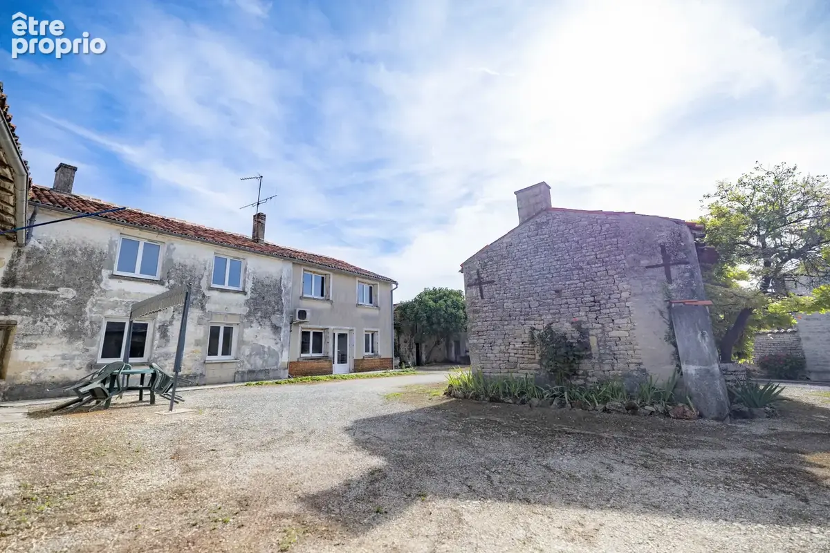 Ensemble immobilier de caractère à Brie-sous-Matha, aux portes de Cognac - photo 6