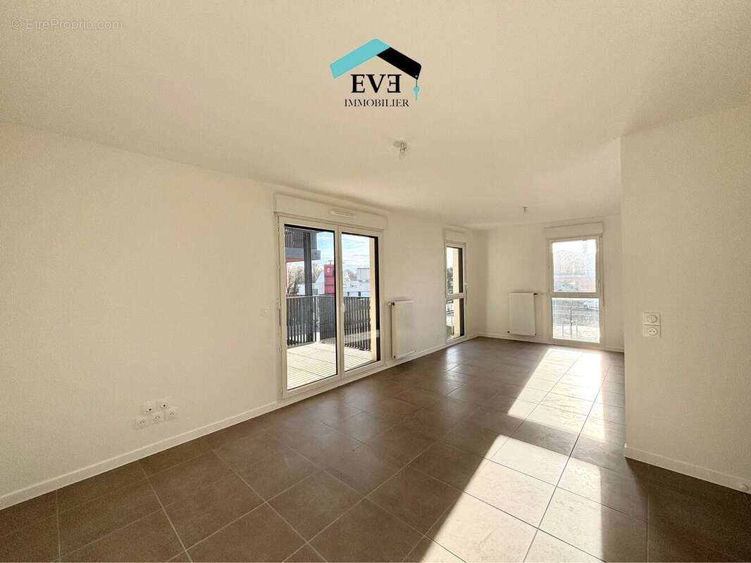 Appartement à PONT-DE-CHERUY