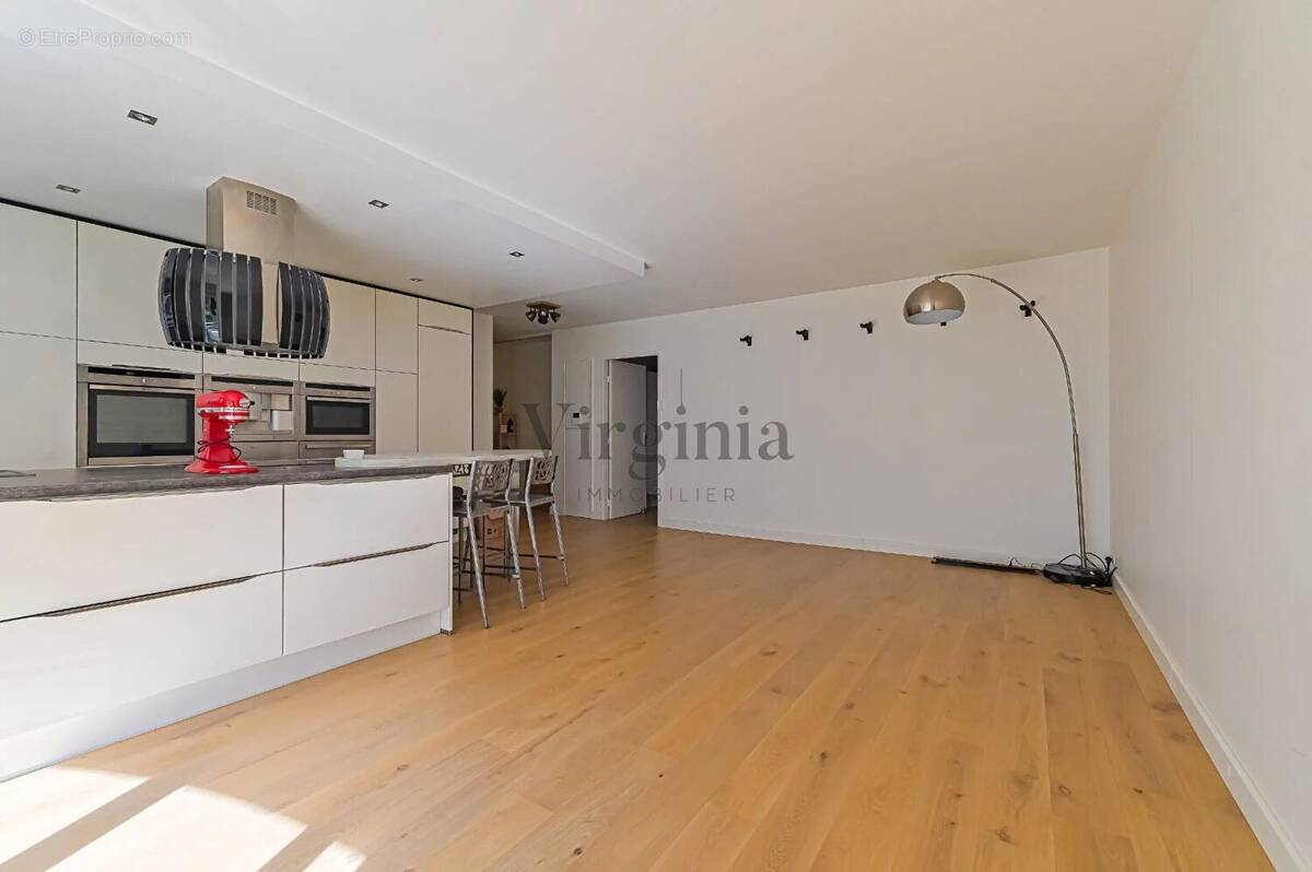 Appartement Charenton Le Pont 3 pièces 74 m2 - photo 2