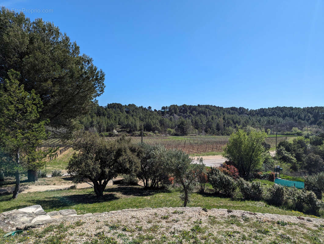 Maison à SAINT-SATURNIN-LES-APT