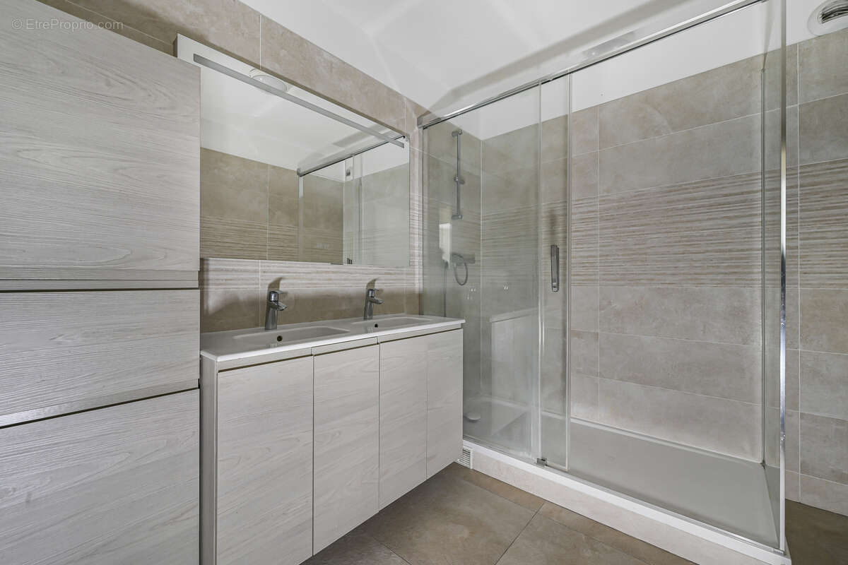 Appartement à PARIS-12E