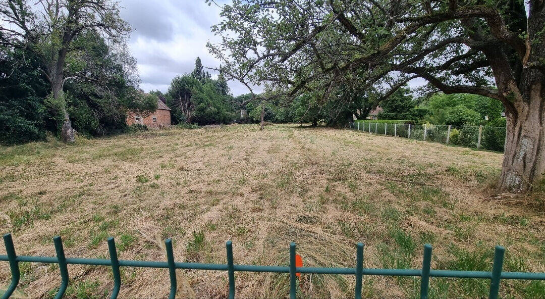 Terrain à EMALLEVILLE