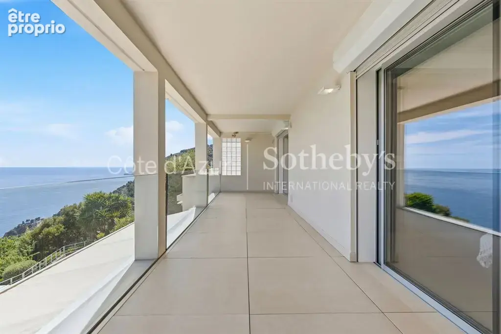 Proche Monaco, propriété avec deux villas, projet de 430 m², piscine, vue mer et garage - photo 8