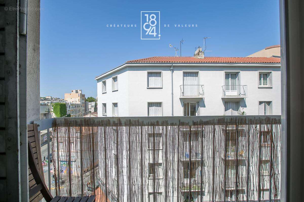 Appartement à MARSEILLE-5E