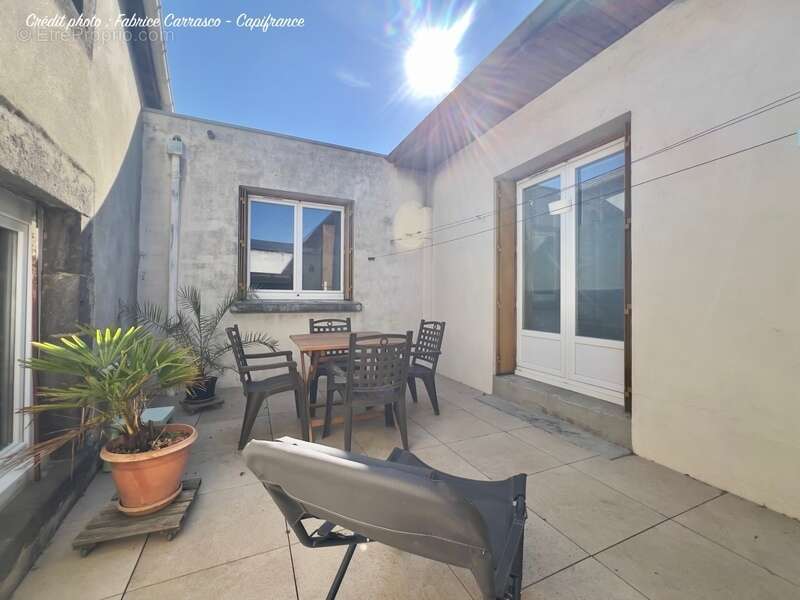 Maison à SAINT-BONNET-PRES-RIOM