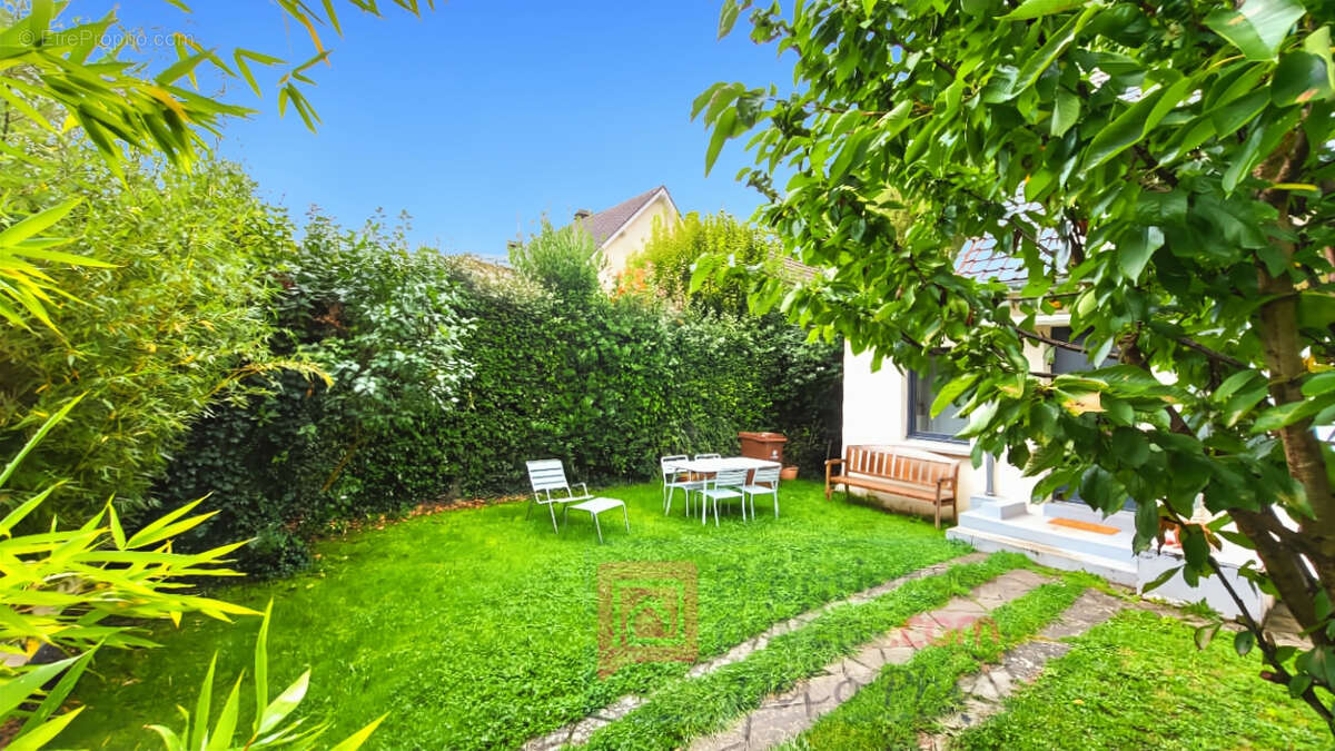 Maison à LE CHESNAY