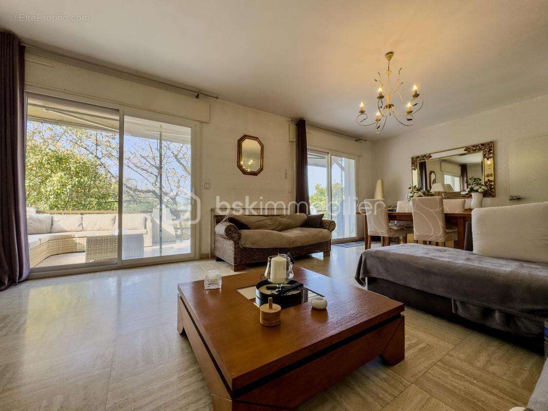 Villa 200 m² – Piscine à débordement – Terrain 2 500 m² – Aucun vis-à-vis - photo 5