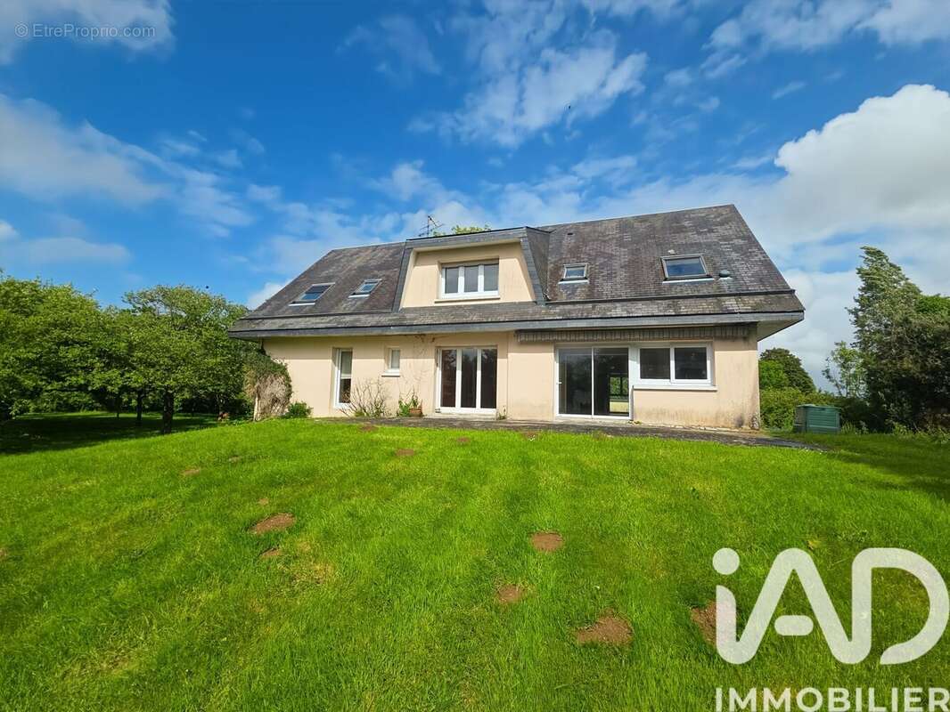 Maison 294 m² à Roncey  - photo 2