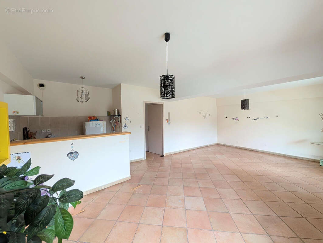 Appartement à LAROQUE