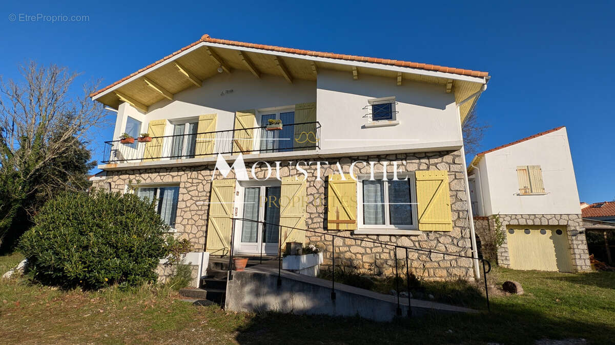 Villa balnéaire - à 250m de l' océan - - photo 5
