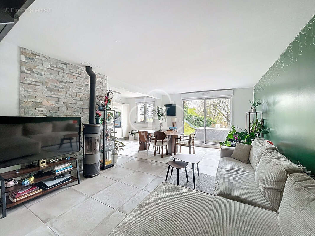 Maison à MAREIL-SUR-MAULDRE