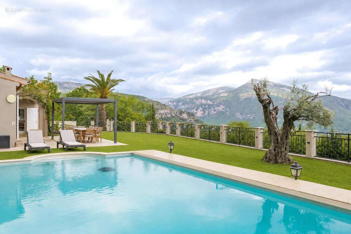 Maison de 6 pièces de 256 m² à Le Bar-sur-Loup - photo 49