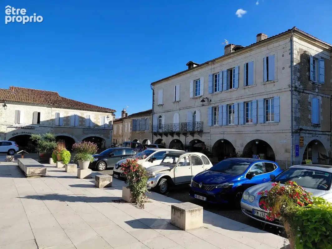 Commerce à VALENCE-SUR-BAISE