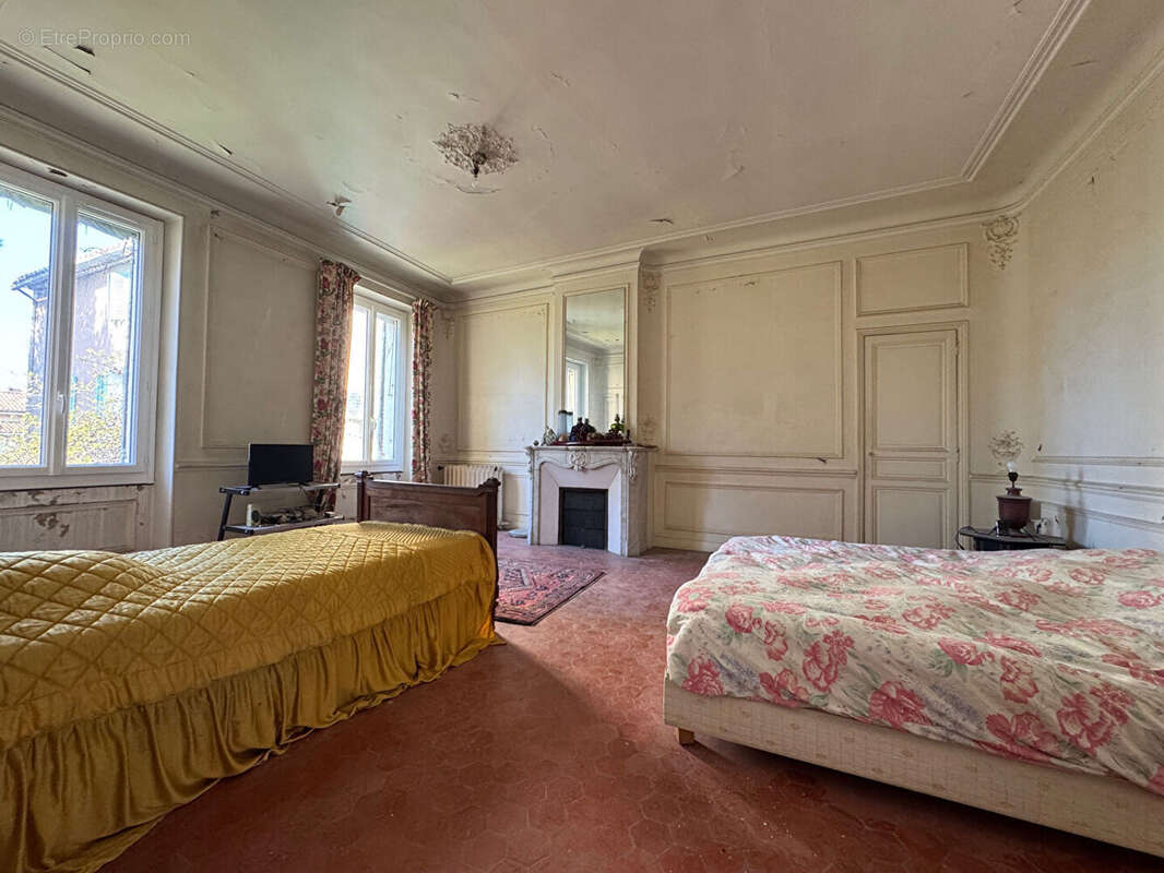 Autre à MARSEILLE-12E