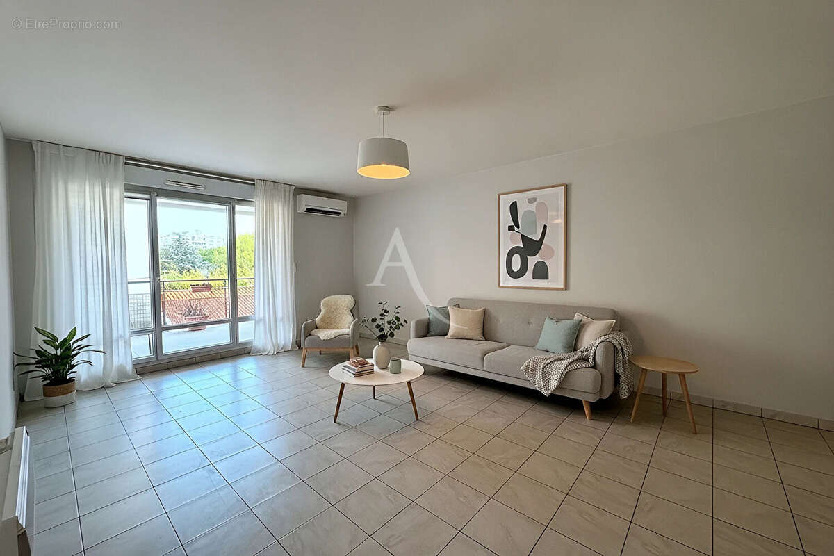 Perpignan sud à vendre appartement t3 avec grande terrasse et 2 places de parking en s/sol - photo 2