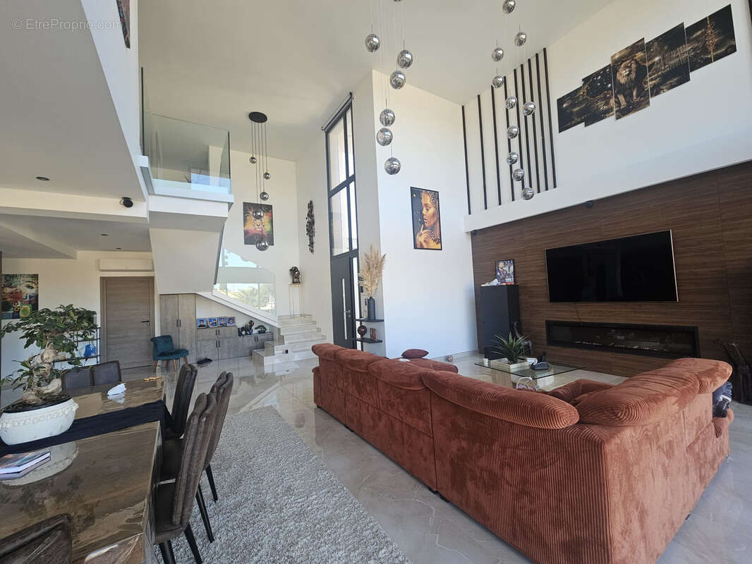 Maison à SAINT-DREZERY