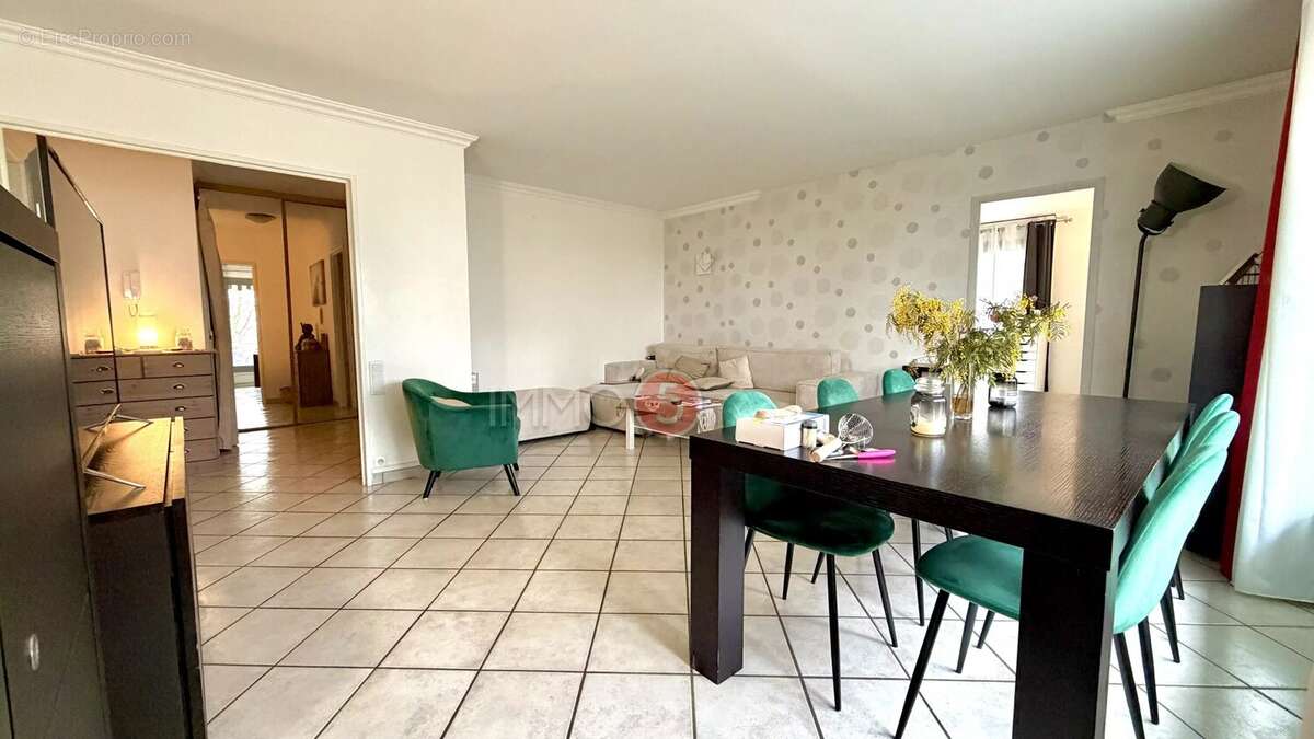 Appartement à LE RAINCY