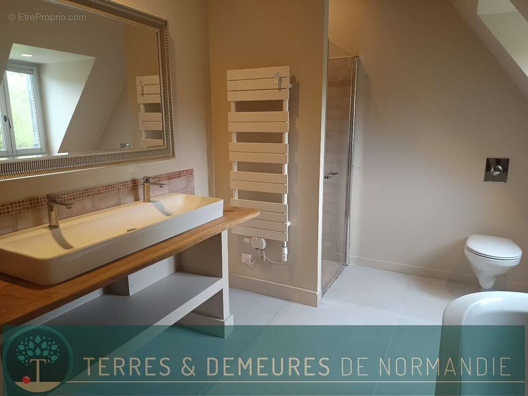 Maison à PONT-L'EVEQUE