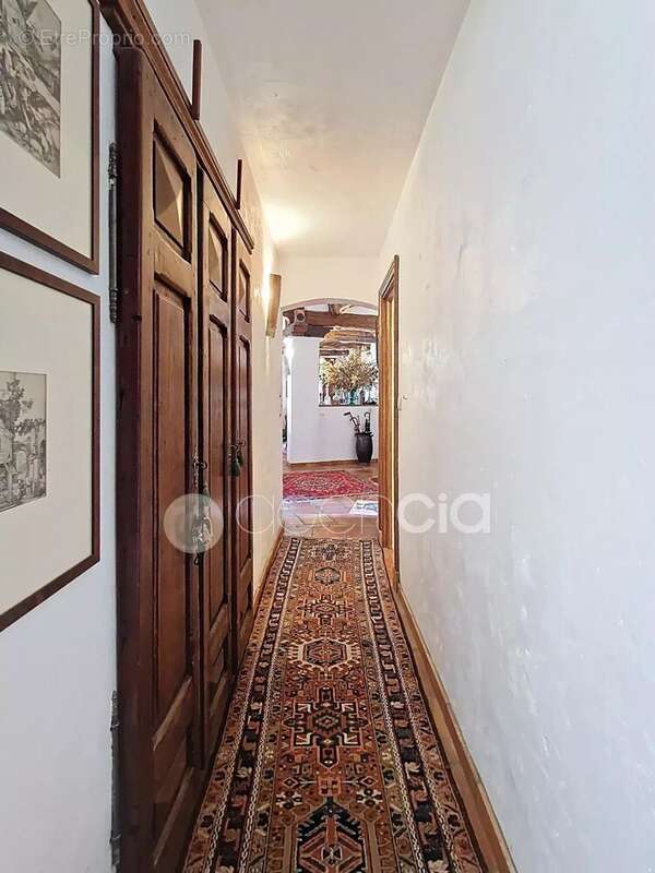 Maison à SAINT-CEZAIRE-SUR-SIAGNE