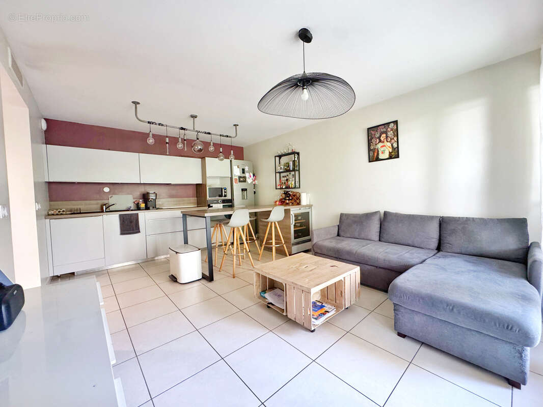 Appartement à LA MULATIERE