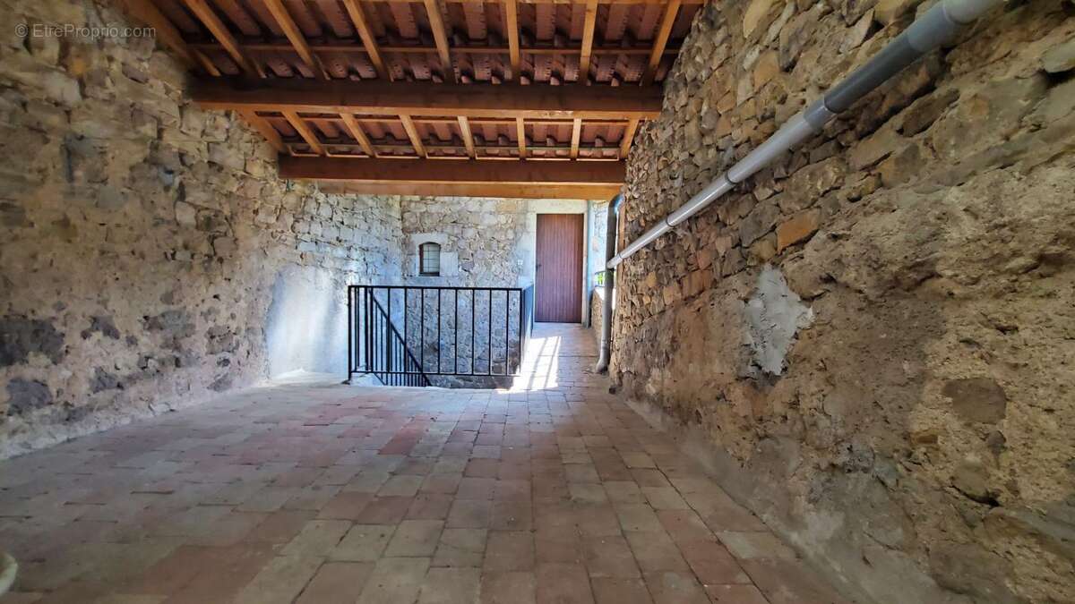 Maison à LABLACHERE