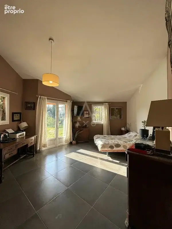 Villa de  229  m2 à Arles - Grand terrain - Potentiel gîtes à développer - photo 6