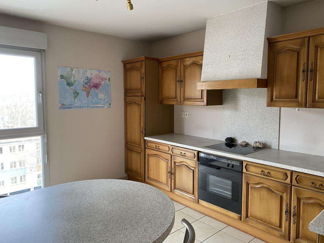 Appartement à SAINT-ETIENNE