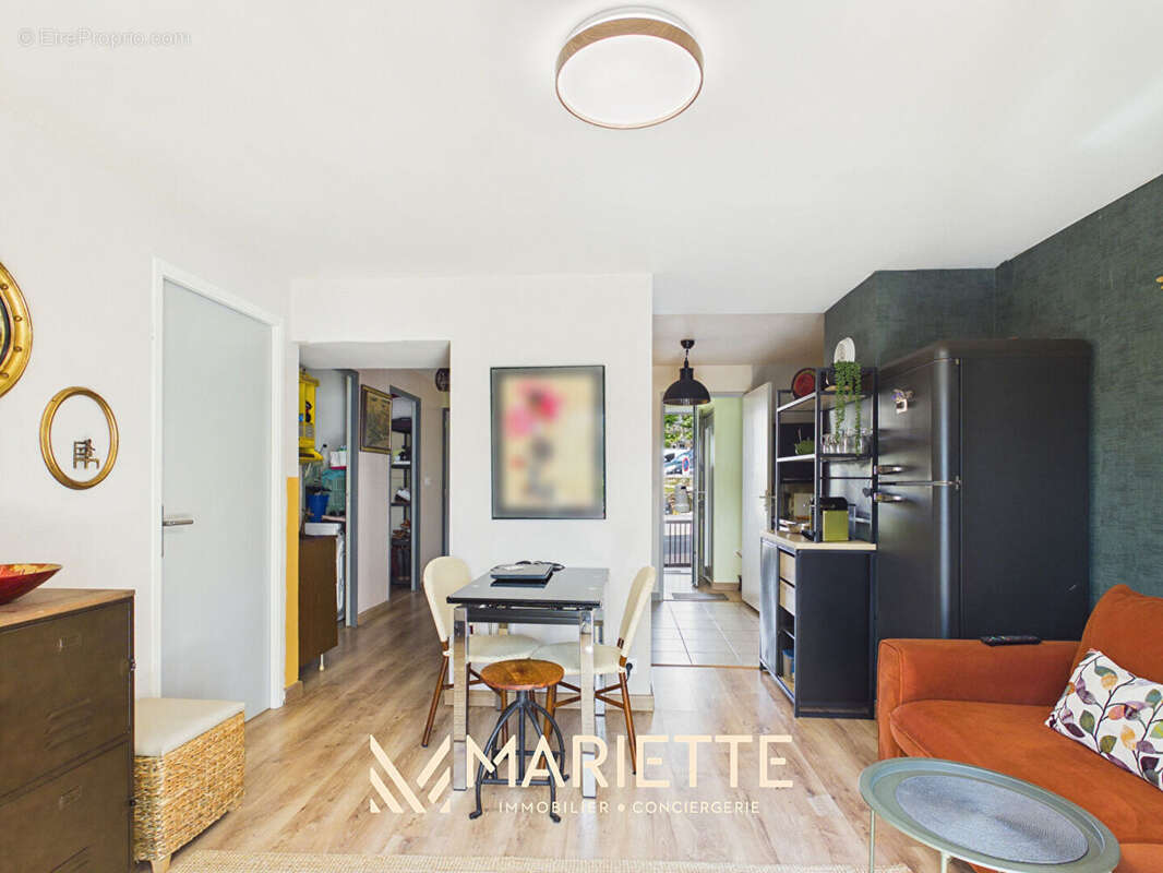 "LE TANDEM", Plein coeur de La Forêt-Fouesnant, ensemble immobilier de deux appartements - photo 3