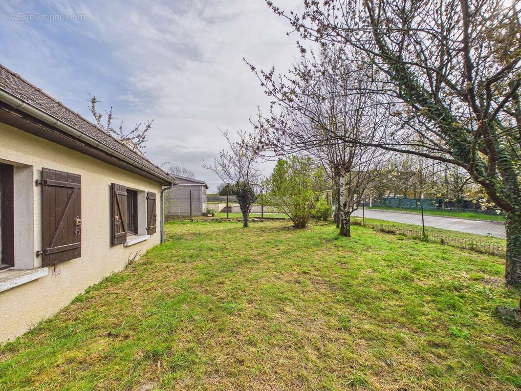 Maison à BERCENAY-LE-HAYER