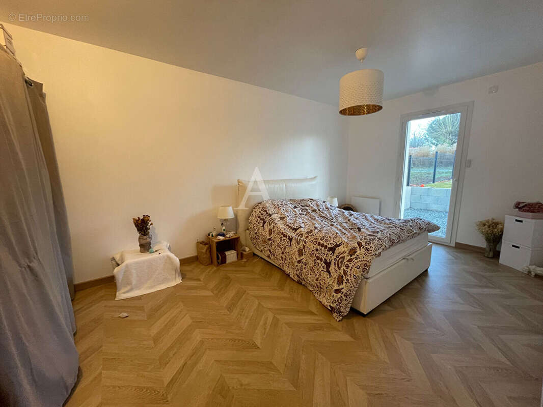 Maison à SERIGNE