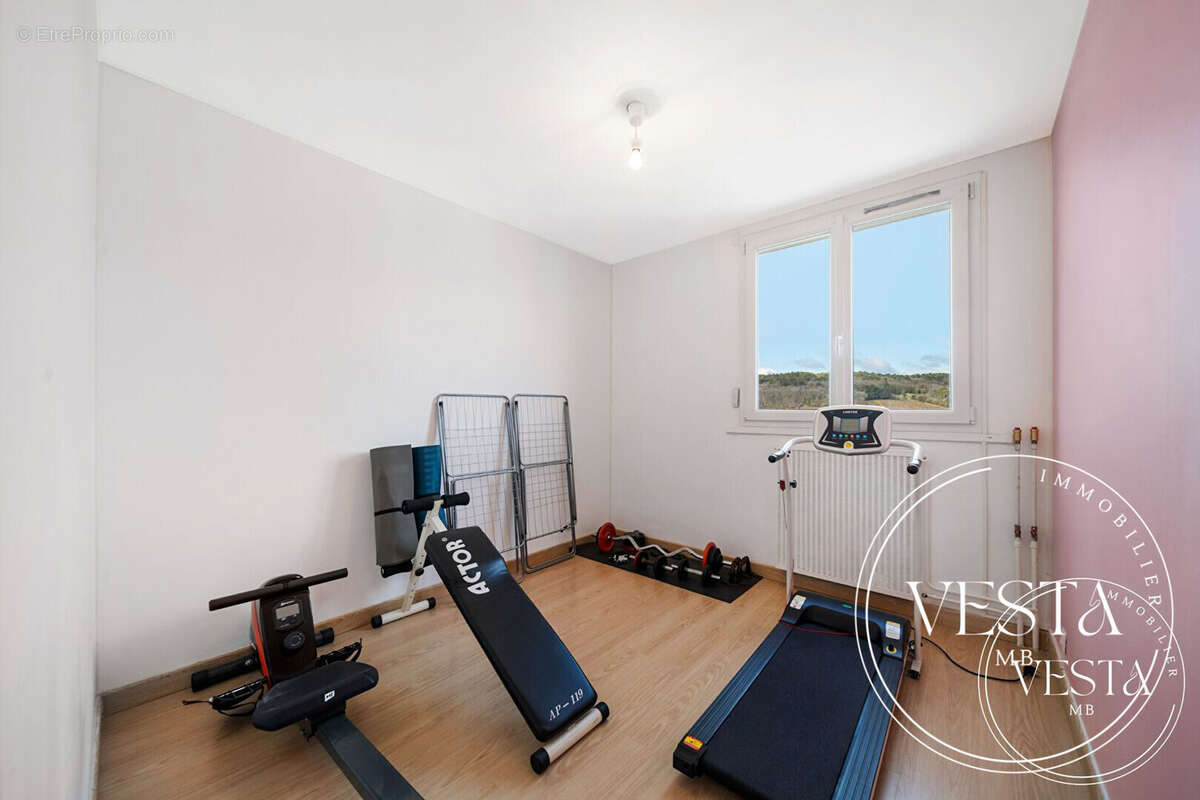 Appartement à CHENOVE